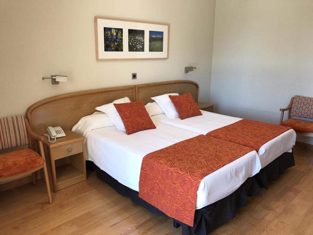 Hotel Tanit Benidorm Bagian luar foto