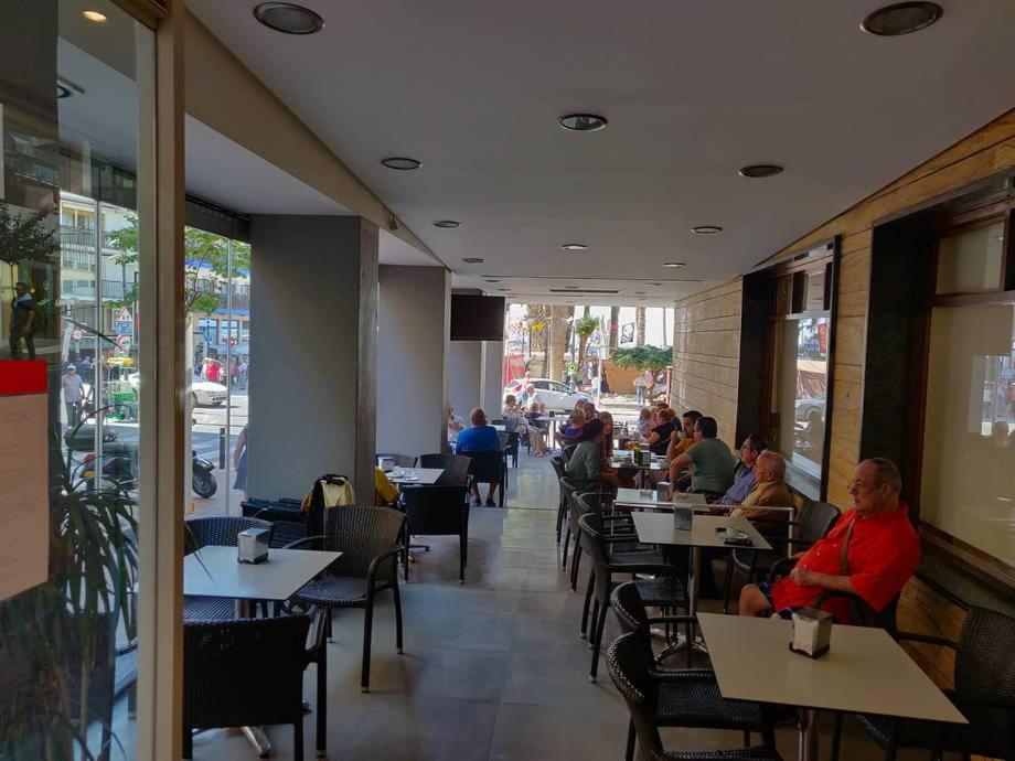 Hotel Tanit Benidorm Bagian luar foto