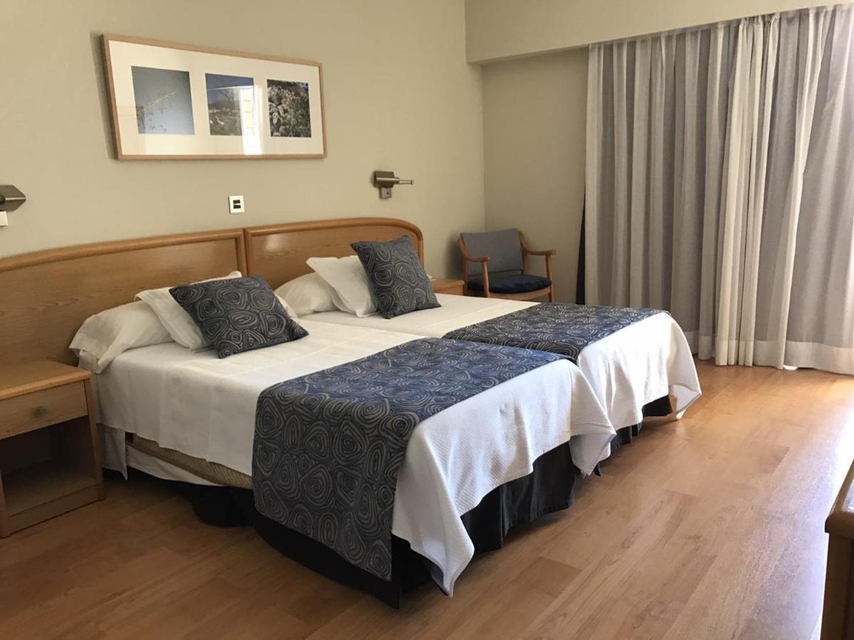 Hotel Tanit Benidorm Bagian luar foto