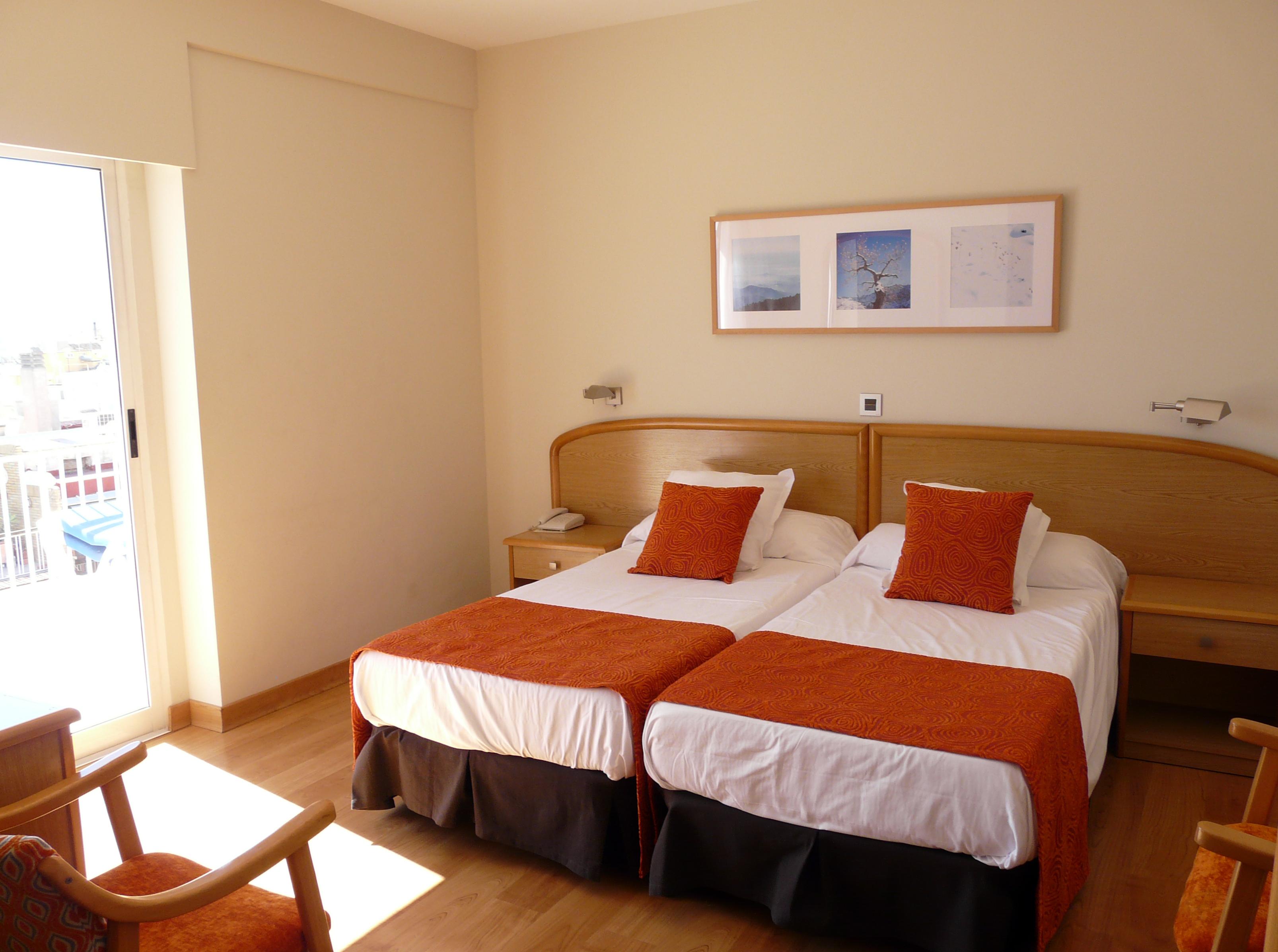 Hotel Tanit Benidorm Bagian luar foto
