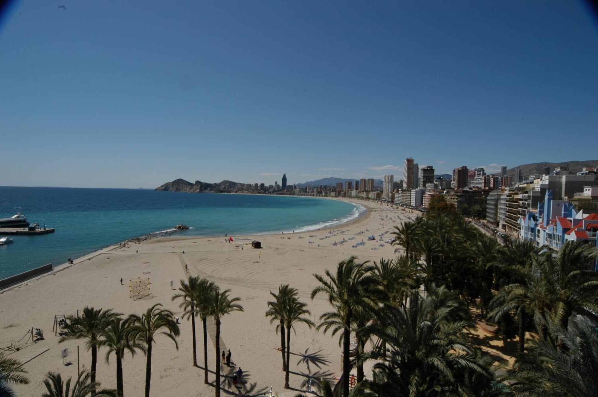 Hotel Tanit Benidorm Bagian luar foto