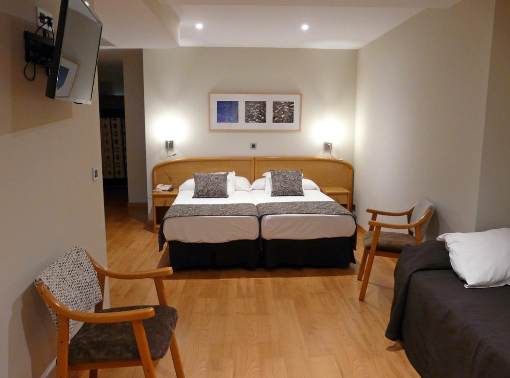 Hotel Tanit Benidorm Bagian luar foto