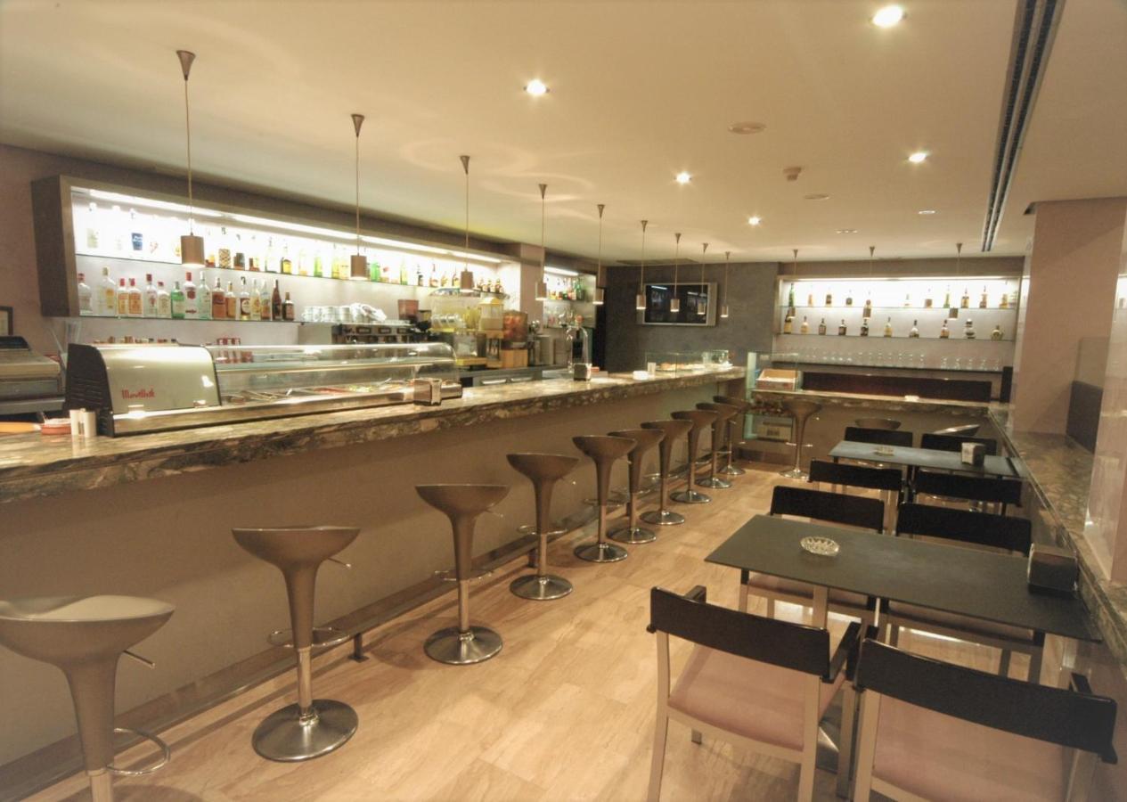 Hotel Tanit Benidorm Bagian luar foto
